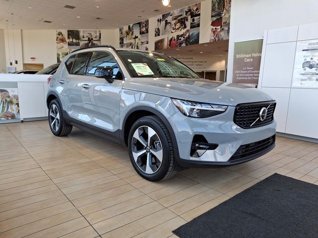 2025 Volvo XC40 Plus Dark Theme