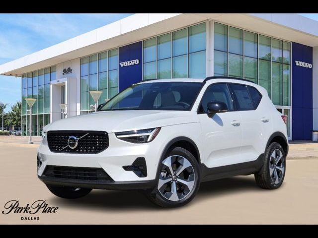 2025 Volvo XC40 Plus Dark Theme