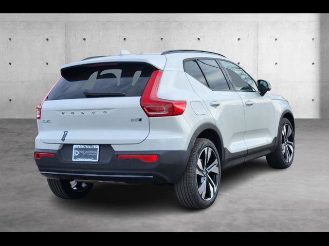 2025 Volvo XC40 Plus Dark Theme