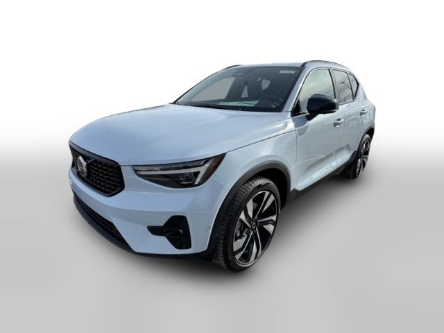 2025 Volvo XC40 Plus Dark Theme