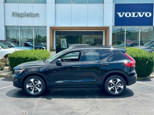 2025 Volvo XC40 Plus Dark Theme