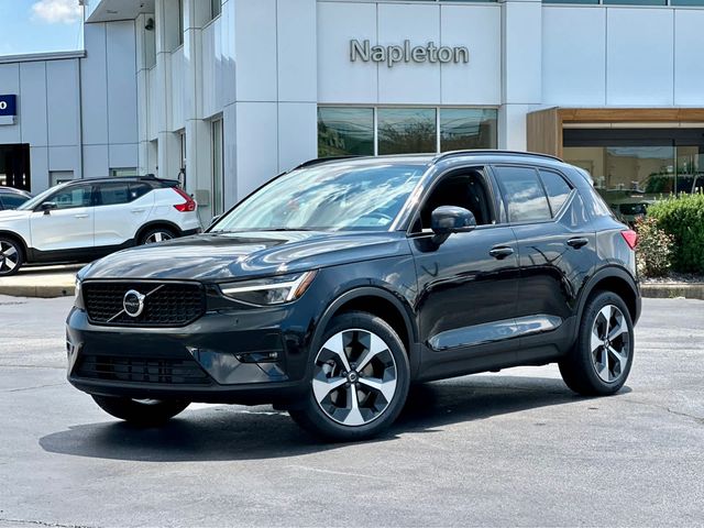 2025 Volvo XC40 Plus Dark Theme