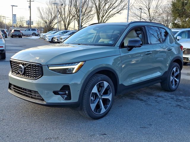 2025 Volvo XC40 Plus Dark Theme