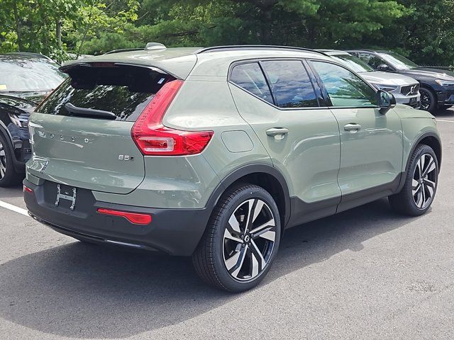 2025 Volvo XC40 Plus Dark Theme