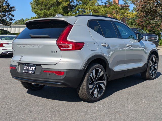 2025 Volvo XC40 Plus Dark Theme