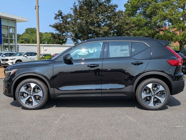 2025 Volvo XC40 Plus Dark Theme