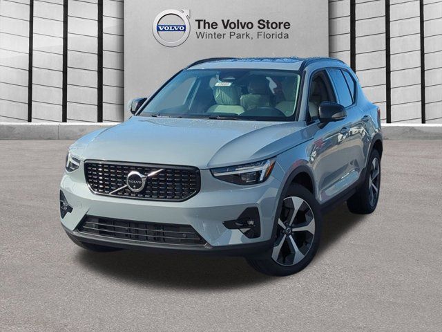 2025 Volvo XC40 Plus Dark Theme