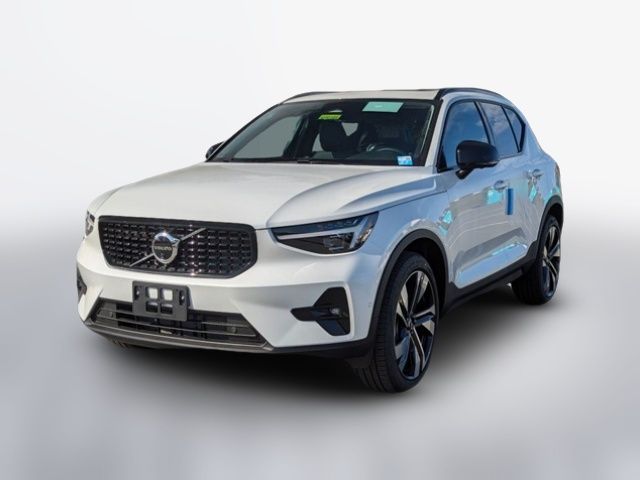 2025 Volvo XC40 Plus Dark Theme