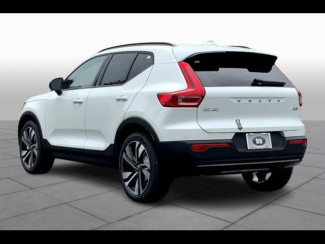 2025 Volvo XC40 Plus Dark Theme