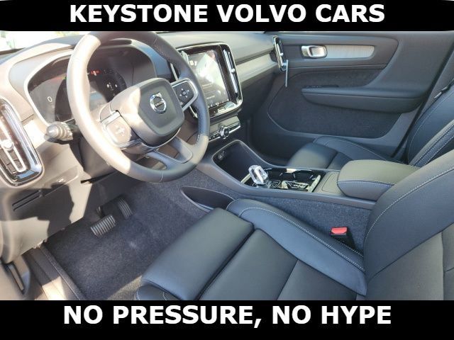 2025 Volvo XC40 Plus Dark Theme