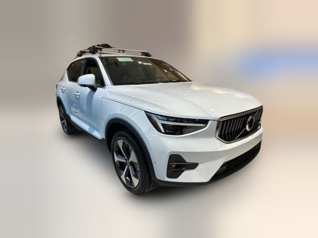 2025 Volvo XC40 Plus Bright Theme