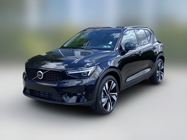 2025 Volvo XC40 Ultra Dark Theme