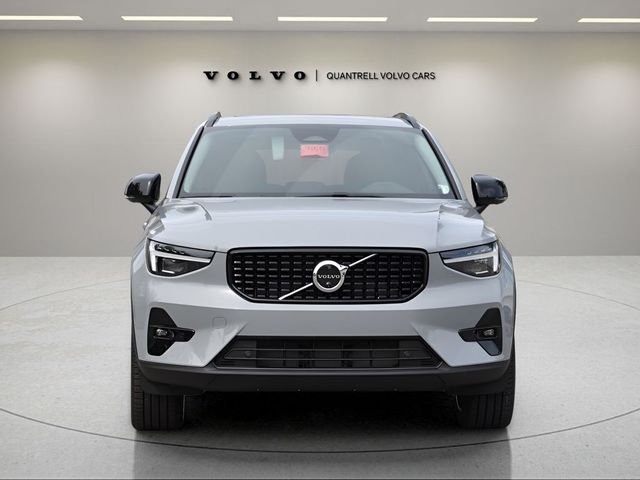 2025 Volvo XC40 Ultra Dark Theme