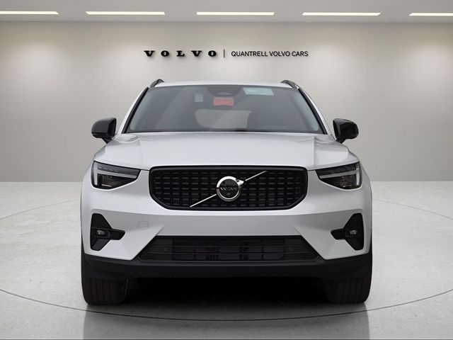 2025 Volvo XC40 Ultra Dark Theme