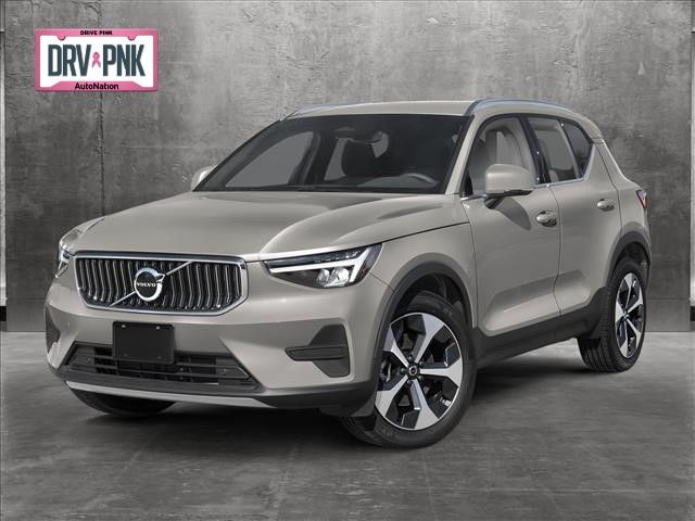 2025 Volvo XC40 Ultra Bright Theme