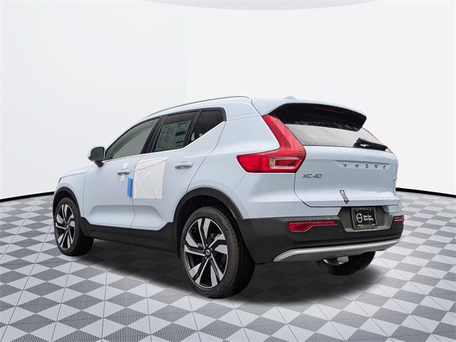 2025 Volvo XC40 Ultra Bright Theme