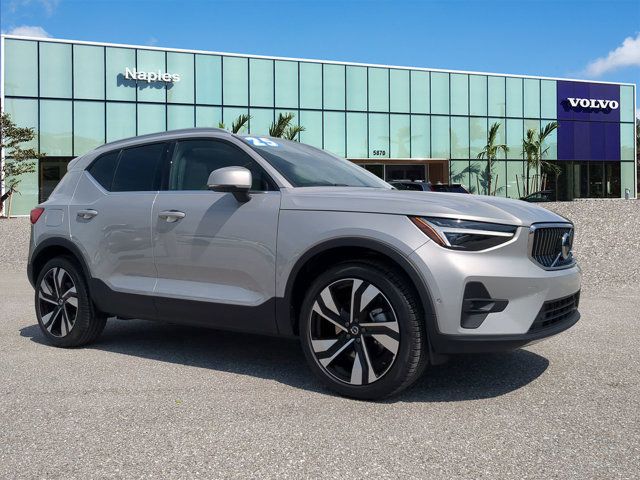 2025 Volvo XC40 Ultra Bright Theme