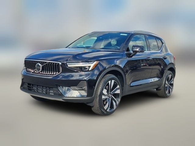 2025 Volvo XC40 Ultra Bright Theme