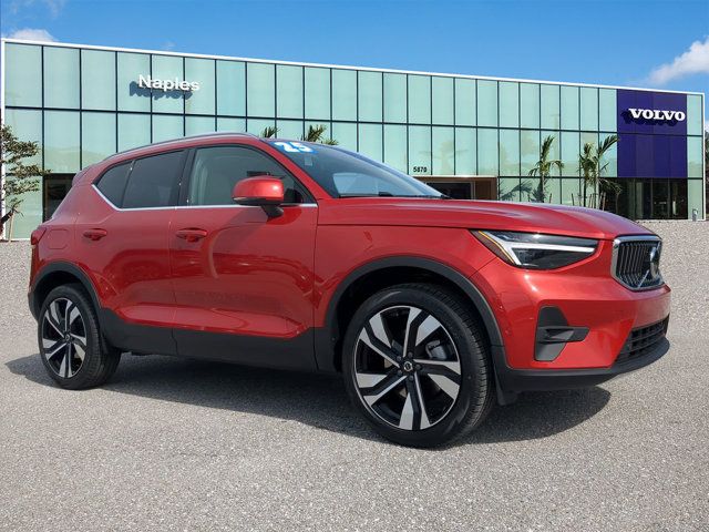 2025 Volvo XC40 Ultra Bright Theme