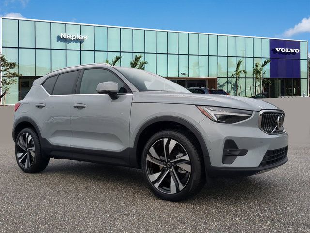 2025 Volvo XC40 Ultra Bright Theme