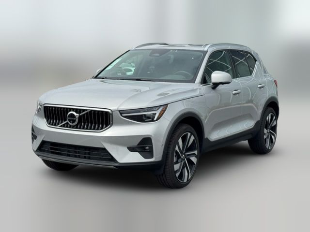 2025 Volvo XC40 Ultra Bright Theme