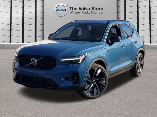 2025 Volvo XC40 Ultra Dark Theme