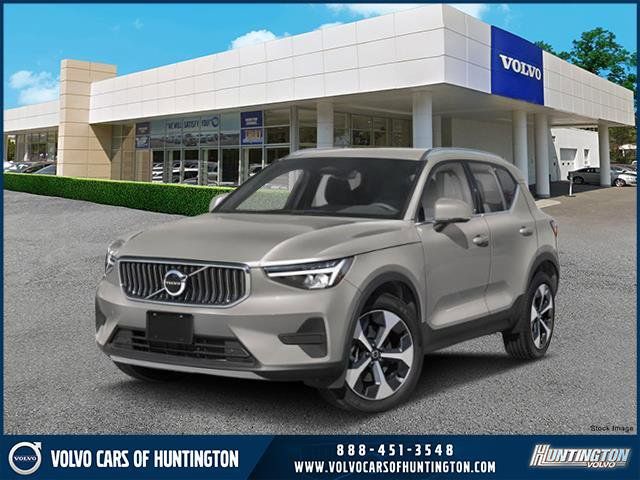 2025 Volvo XC40 Ultra Dark Theme