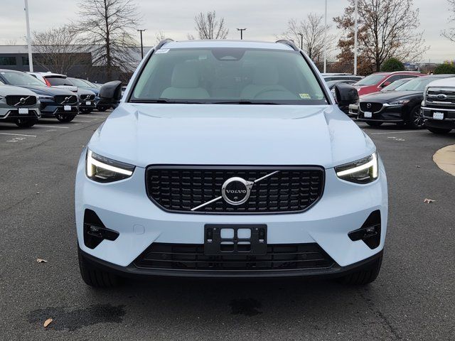 2025 Volvo XC40 Ultra Dark Theme