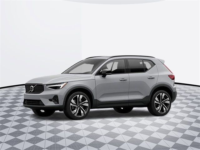 2025 Volvo XC40 Ultra Dark Theme