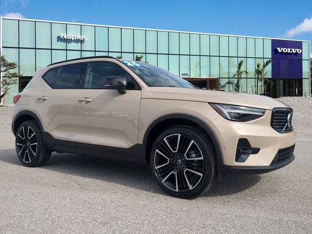 2025 Volvo XC40 Ultra Dark Theme