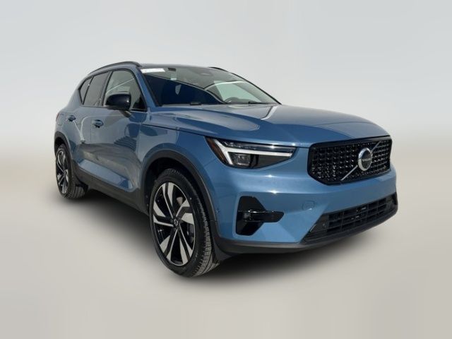 2025 Volvo XC40 Ultra Dark Theme