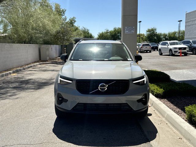 2025 Volvo XC40 Ultra Dark Theme