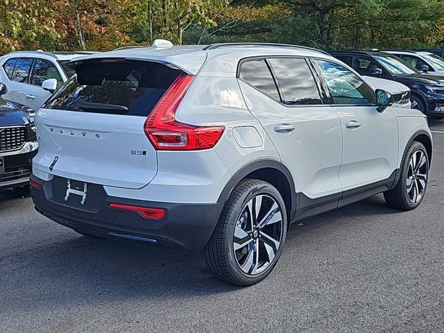 2025 Volvo XC40 Ultra Dark Theme