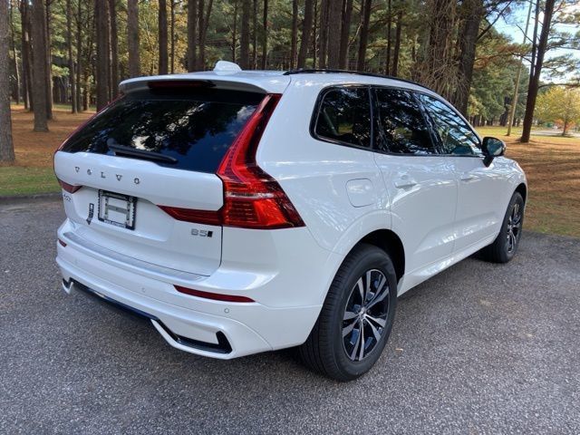 2025 Volvo XC60 Core