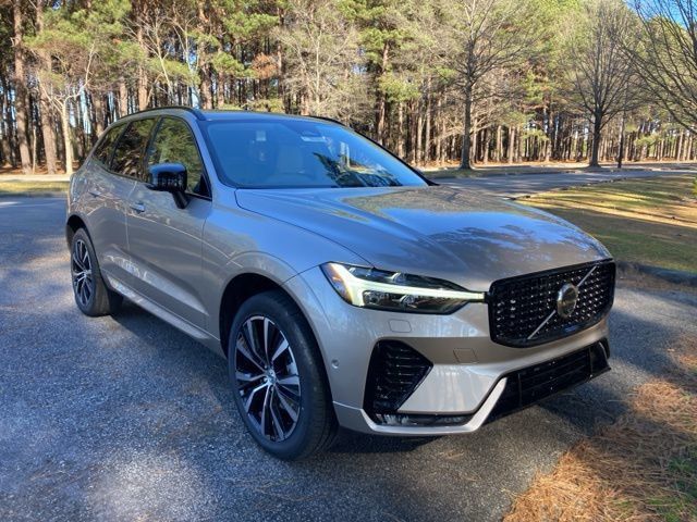 2025 Volvo XC60 Plus