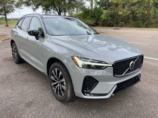 2025 Volvo XC60 Plus