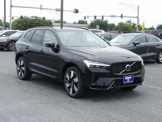 2025 Volvo XC60 Plug-In Hybrid Plus