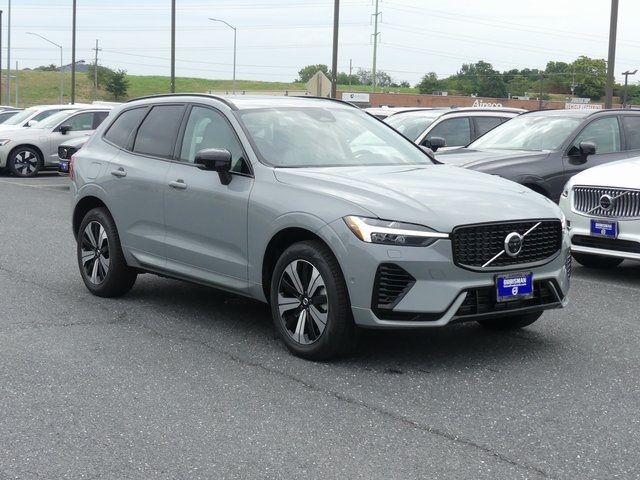 2025 Volvo XC60 Plug-In Hybrid Plus