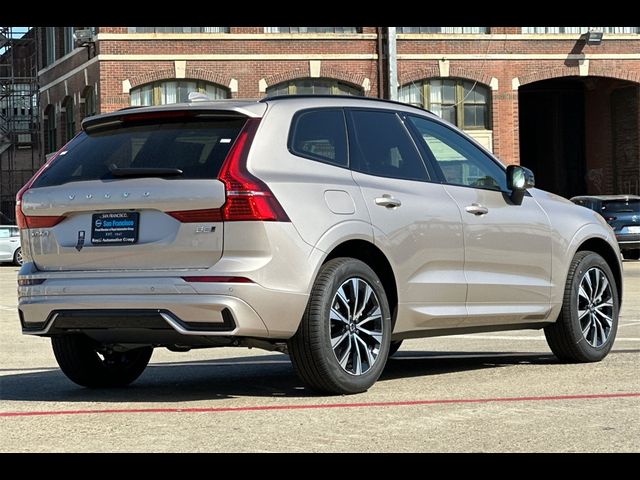 2025 Volvo XC60 Core