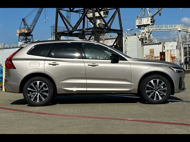 2025 Volvo XC60 Core