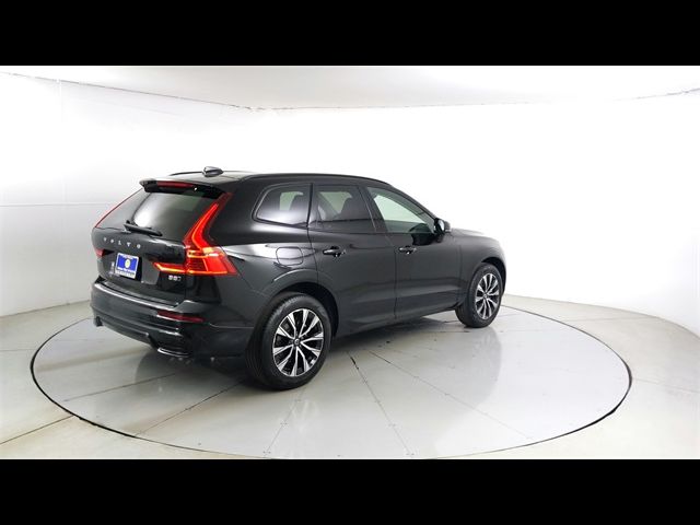 2025 Volvo XC60 Core