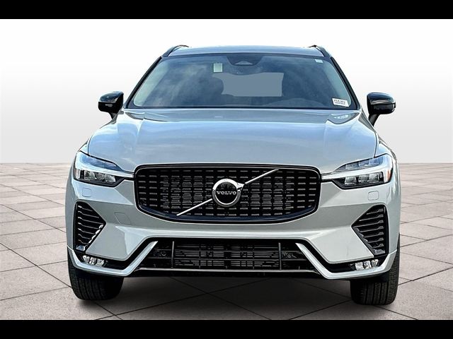 2025 Volvo XC60 Core