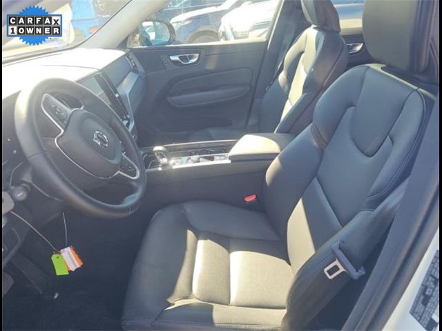 2025 Volvo XC60 Core
