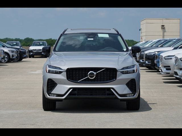 2025 Volvo XC60 Core