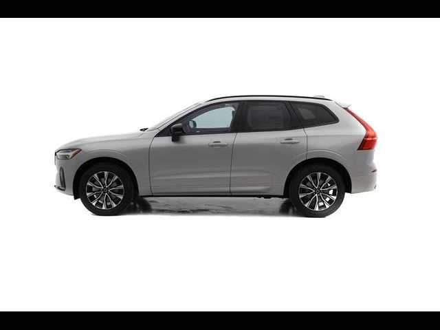 2025 Volvo XC60 Core