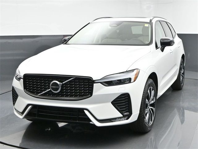 2025 Volvo XC60 Core