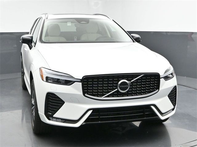 2025 Volvo XC60 Core