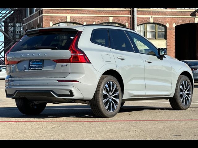 2025 Volvo XC60 Core