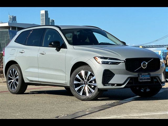 2025 Volvo XC60 Core