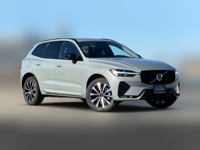 2025 Volvo XC60 Core